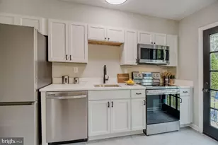 8301 Kendale Rd, Parkville, MD 21234 - Photo 9