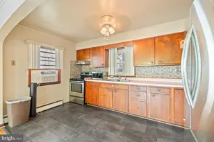 7806 Wendover Ave, Parkville, MD 21234 - Photo 11