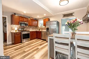 220 Pinewood Rd, Baltimore, MD 21222 - Photo 5