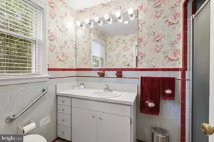 2 Greenlea Dr, Pikesville, MD 21208 - Photo 31