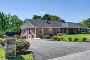 3213 Woodvalley Dr, Pikesville, MD 21208 - Photo 9