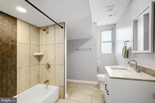 8206 Bear Creek Dr, Baltimore, MD 21222 - Photo 19