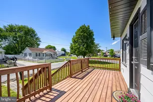 8206 Bear Creek Dr, Baltimore, MD 21222 - Photo 3