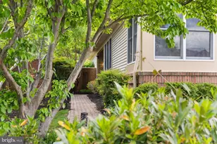 12 Stone Gate, Pikesville, MD 21208 - Photo 3
