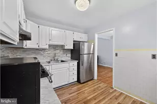 8521 Fieldway Dr, Randallstown, MD 21133 - Photo 9