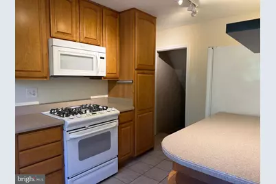 1049 Winsford Road, Baltimore, MD 21204 - Photo 9