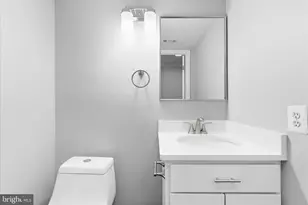 25 Tanner Ct, Baltimore, MD 21208 - Photo 11