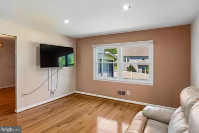 124 W Chestnut Hill Lane, Reisterstown, MD 21136 - Photo 9