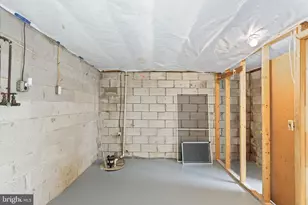 7 Castell Ct, Baltimore, MD 21236 - Photo 25