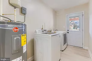 719 S Marlyn Ave, Baltimore, MD 21221 - Photo 29