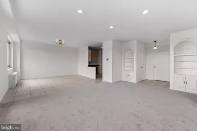 11 Slade Avenue #911, Baltimore, MD 21208 - Photo 7