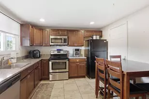 2957 Freeway Freeway, Baltimore, MD 21227 - Photo 3