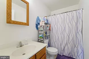 7206 Rutherford Green Cir, Baltimore, MD 21244 - Photo 35
