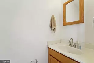 7206 Rutherford Green Cir, Baltimore, MD 21244 - Photo 9