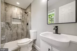100 Clarendon Ave, Pikesville, MD 21208 - Photo 17