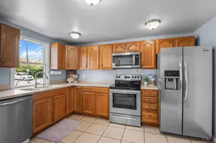 3429 Loganview Dr, Dundalk, MD 21222 - Photo 7