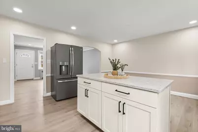 8 Enjay, Baltimore, MD 21228 - Photo 17