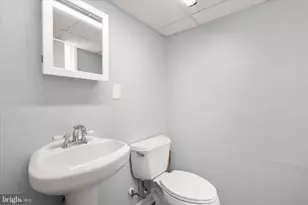 1337 Poplar Ave, Baltimore, MD 21227 - Photo 27