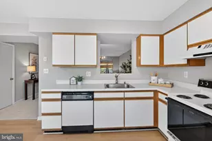 606 Marianne Ln, Baltimore, MD 21228 - Photo 9