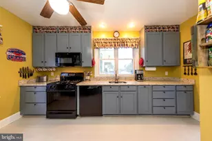 2910 Garnet Rd, Parkville, MD 21234 - Photo 15