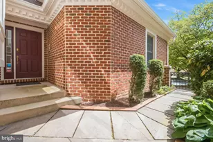 6440 Cloister Gate Dr, Baltimore, MD 21212 - Photo 3