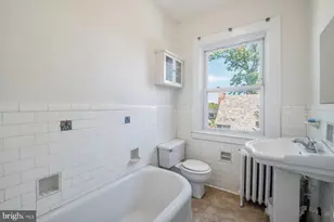 121 Forest Ave, Catonsville, MD 21228 - Photo 23
