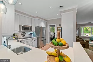 4 Hume Ct, Towson, MD 21204 - Photo 13