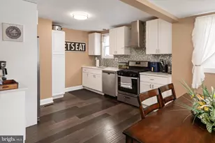 402 Bayside Dr, Baltimore, MD 21222 - Photo 9