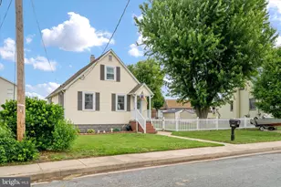 402 Bayside Dr, Baltimore, MD 21222 - Photo 3