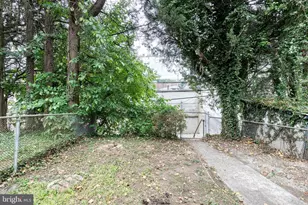 934 Radcliffe Rd, Towson, MD 21204 - Photo 25