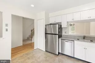 23 Roger Valley Ct, Baltimore, MD 21234 - Photo 7