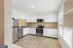 23 Roger Valley Ct, Baltimore, MD 21234 - Photo 5