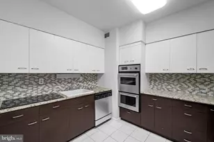 11 Slade Ave, Baltimore, MD 21208 - Photo 17
