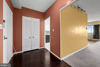 11 Slade Avenue #804, Baltimore, MD 21208 - Photo 5
