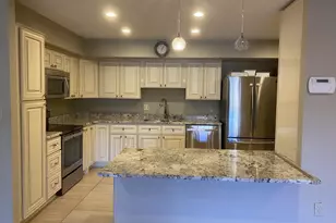 33 Stonehenge Cir, Pikesville, MD 21208 - Photo 3