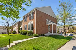 98 Courtland Woods Cir, Pikesville, MD 21208 - Photo 3