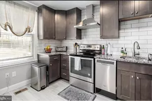98 Courtland Woods Cir, Pikesville, MD 21208 - Photo 5