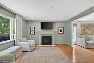 401 Allview Ct, Catonsville, MD 21228 - Photo 9