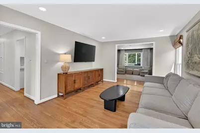 401 Allview Court, Catonsville, MD 21228 - Photo 5