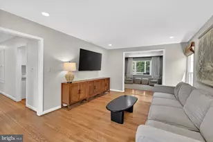 401 Allview Ct, Catonsville, MD 21228 - Photo 5