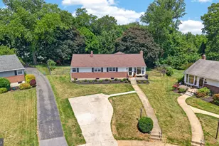 401 Allview Ct, Catonsville, MD 21228 - Photo 3