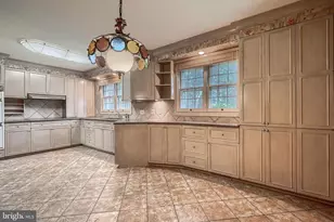 2 Kenmont Ct, Owings Mills, MD 21117 - Photo 3