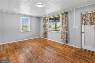 107 5th Ave, Halethorpe, MD 21227 - Photo 5