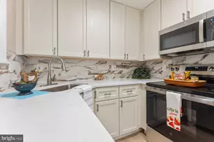 409 Oak Ct, Baltimore, MD 21228 - Photo 33