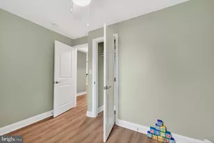 409 Oak Ct, Baltimore, MD 21228 - Photo 9
