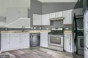2825 Cunningham Dr, Windsor Mill, MD 21244 - Photo 11