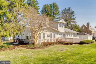 407 W Pennsylvania Ave, Towson, MD 21204 - Photo 3