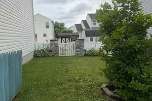 4527 Greencove Cir, Sparrows Point, MD 21219 - Photo 3