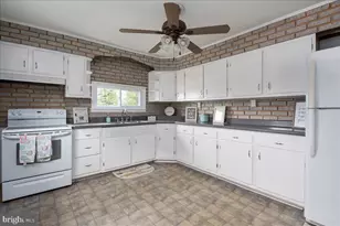 2507 Gehb Ave, Baltimore, MD 21227 - Photo 9