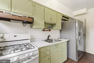 8300 Ridgely Oak Road, Baltimore, MD 21234 - Photo 9